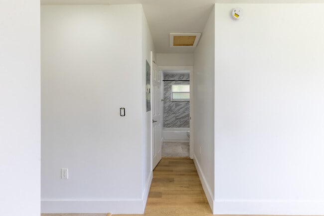Photo - 2921 NW 11th St Unidad East