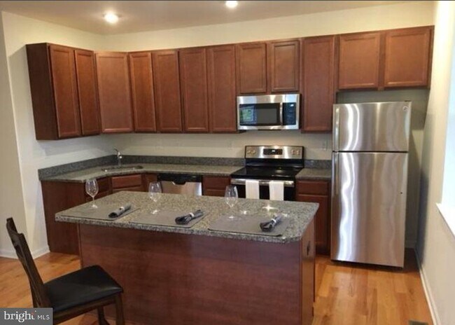 Photo - 1043 Easton Rd