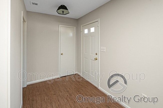 Photo - 4439 N Slauson Cir