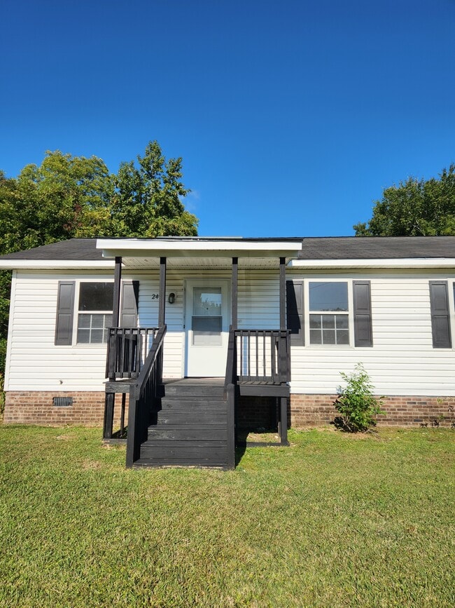 Photo - 2498 N Railroad St