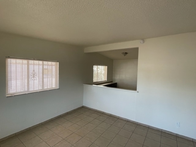 Photo - 1008 N Yale St