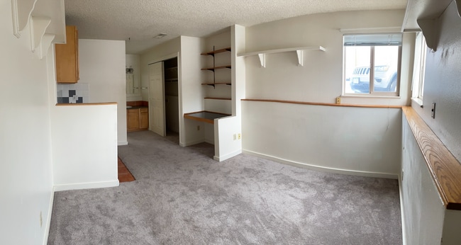 Building Photo - 2295 Goss Cir E Unit #4 Rental