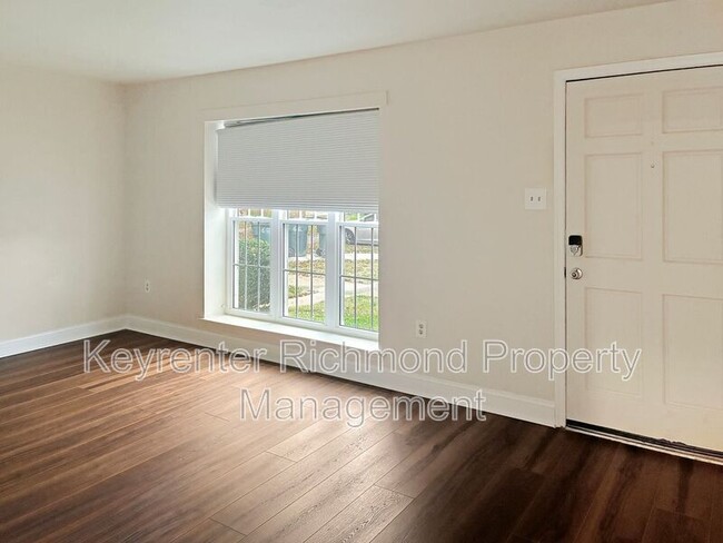 Photo - 735 Pleasant St