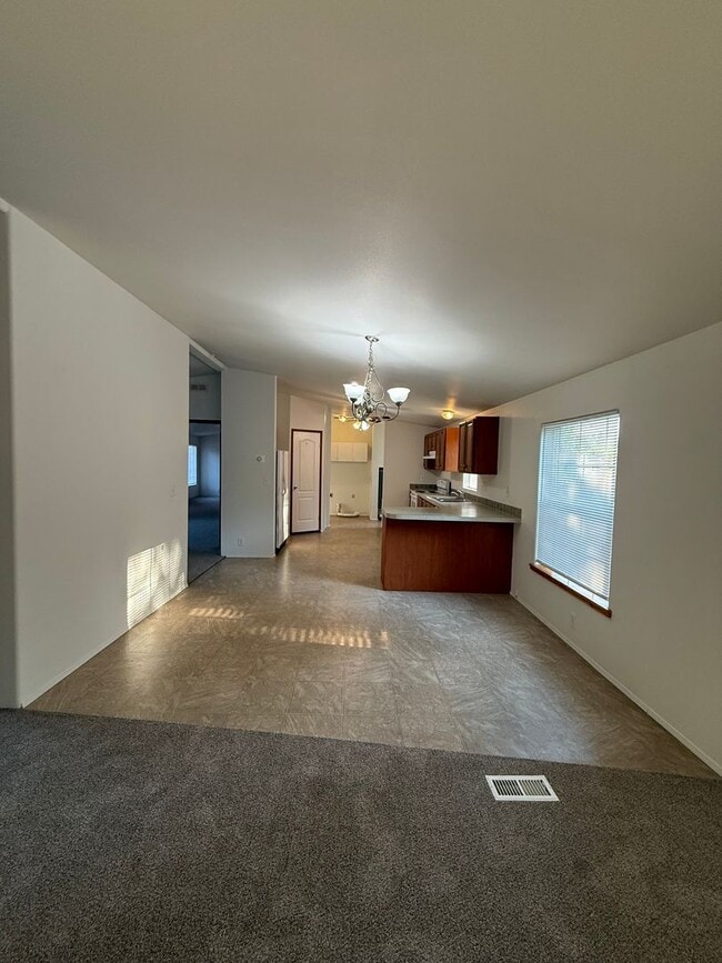 Photo - SPIRIT LAKE HOME (P#440)