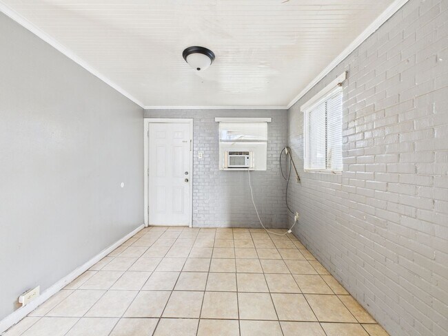 Photo - One Bedroom Apartment in Lafayette!