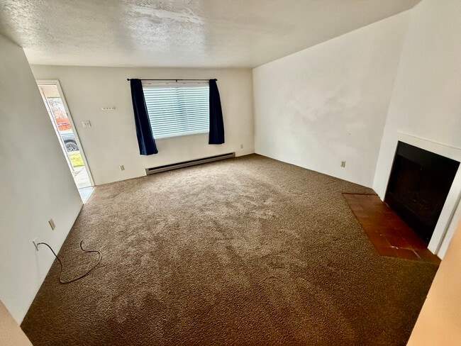 Photo - 627 Quincy St