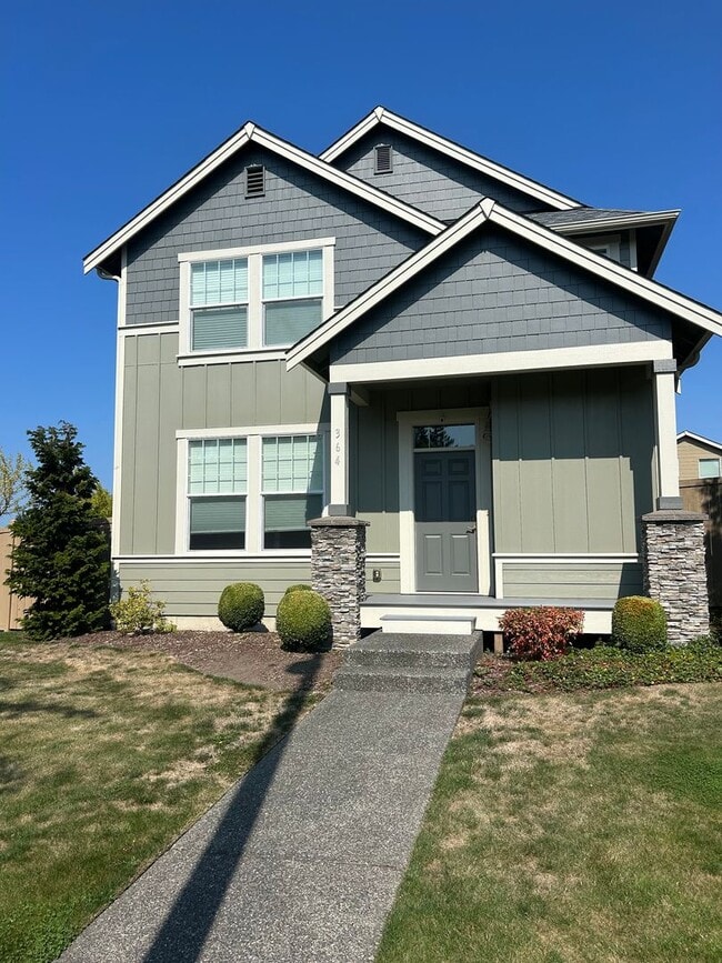 Building Photo - Beautiful Three Bedroom House for Rent in ...