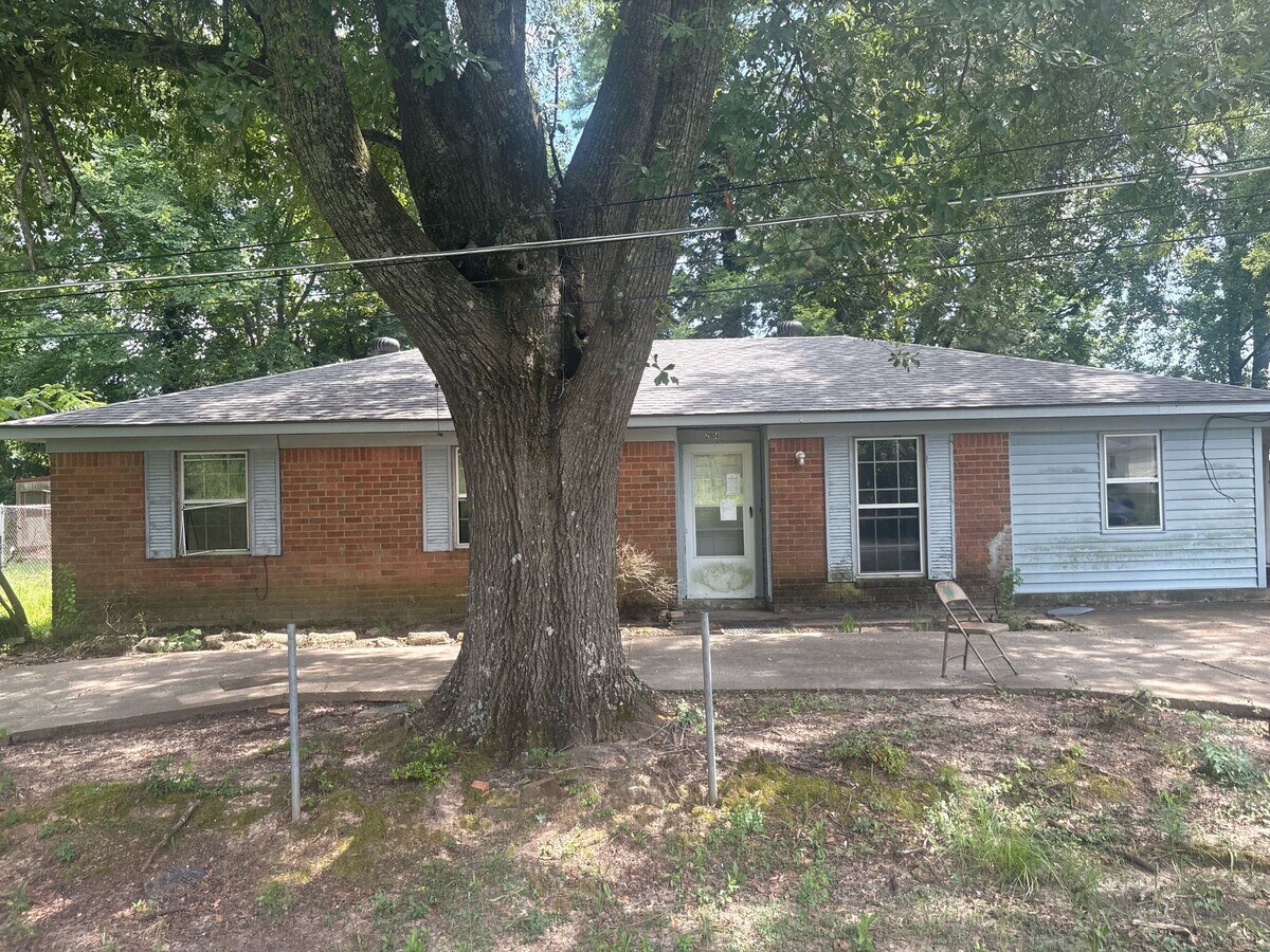 Photo - 2904 McLeod St House