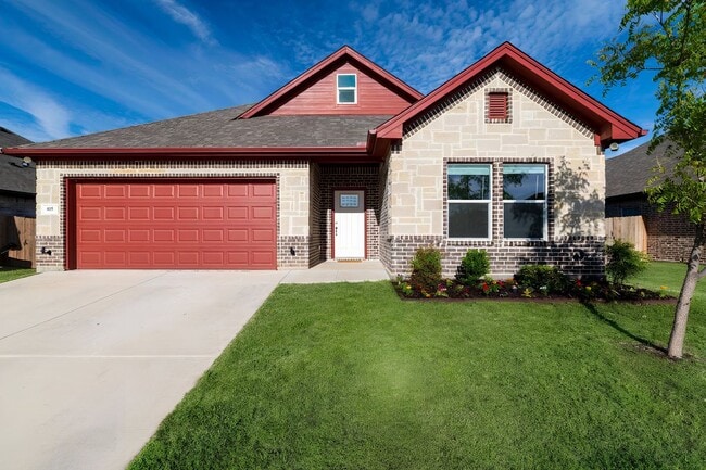 Building Photo - 405 Titus Dr