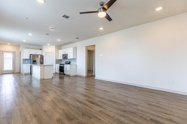 Photo - 305 Fairfax Ave