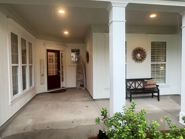 Photo - Lovely Furnished Home in The Haven