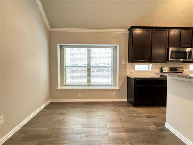 Photo - 406 George Dr