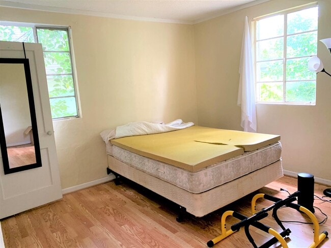 Photo - 1036 State St NW