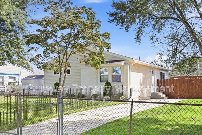 213 Cardinal Ln