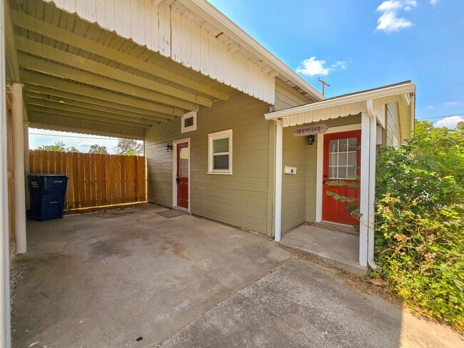 Photo - Cute Efficiency Studio Style Home in Shawnee!