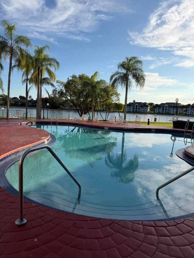 Photo - 2880 N Oakland Forest Dr Unit 106