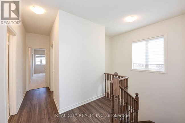 Photo - 38 Silver Mdw Gdns