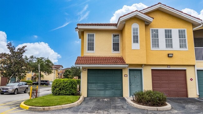Building Photo - Beautiful 1 Bed 1 Bath with 1 car garage c... Rental