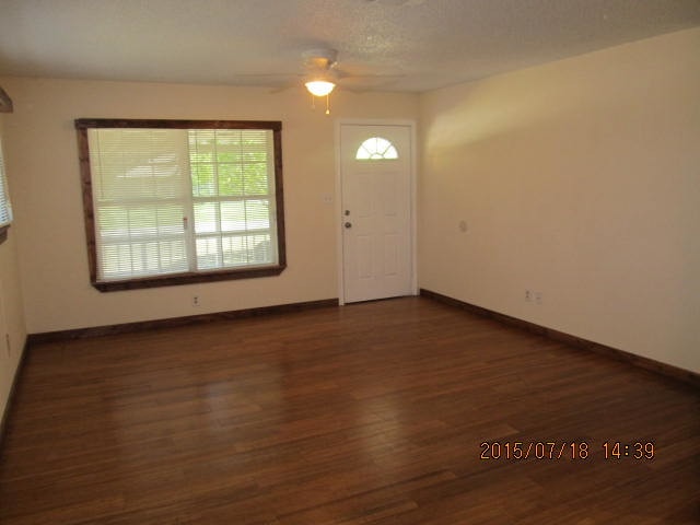 Photo - 605 Jackson St