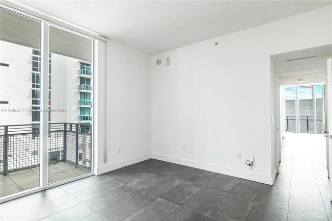 Photo - 350 NE 24th St