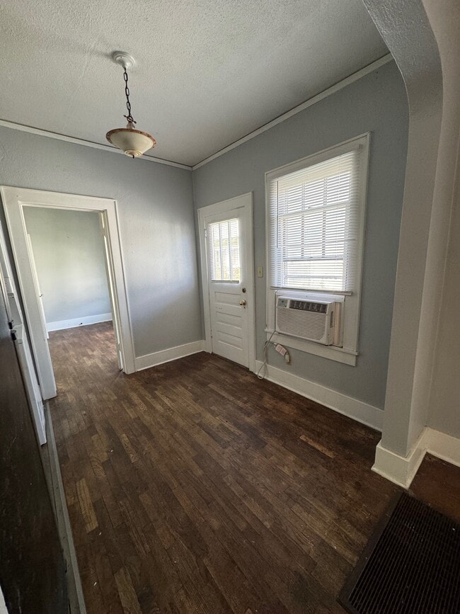 Photo - 303 N 17th St
