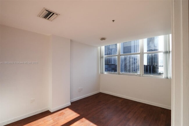 Photo - 2200 NE 4th Ave Unit 807