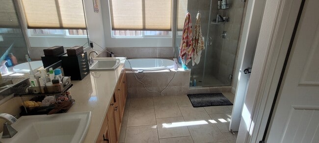 Photo - 2970 Garnet Way