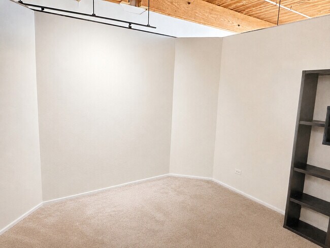 1801 S MICHIGAN Ave Unit 603