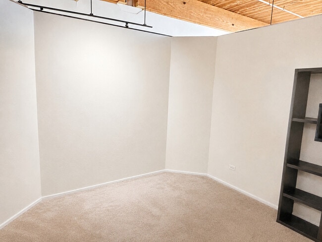 Photo - 1801 S MICHIGAN Ave Unit 603