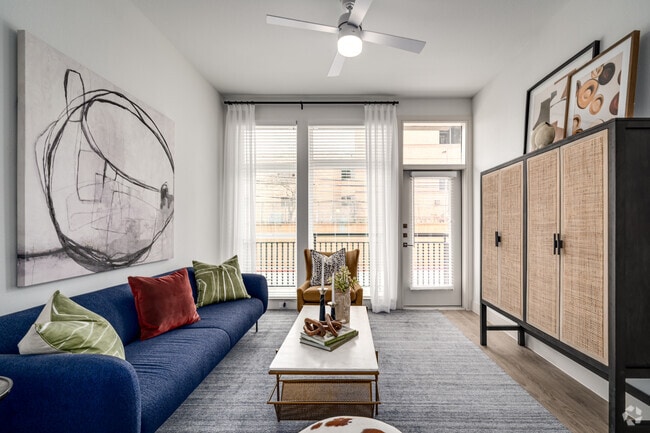 2BR, 2BA - 1,088SF