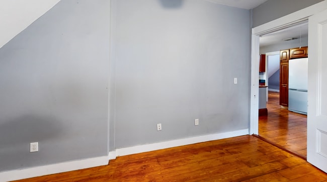 Building Photo - 137 Calumet St Unit 2 Rental