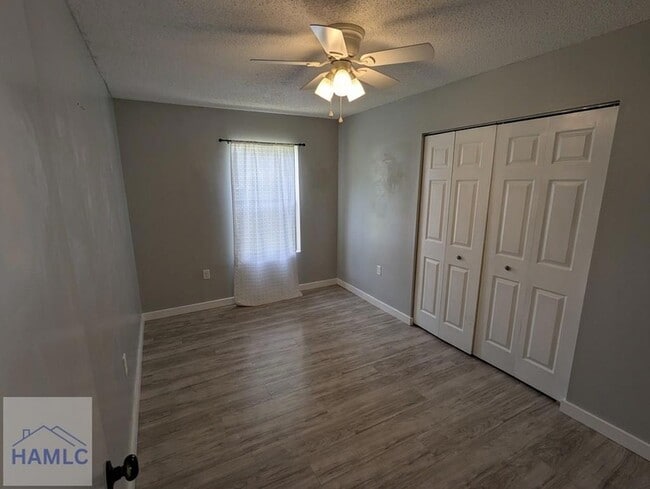 Photo - 600 Thornwood Way