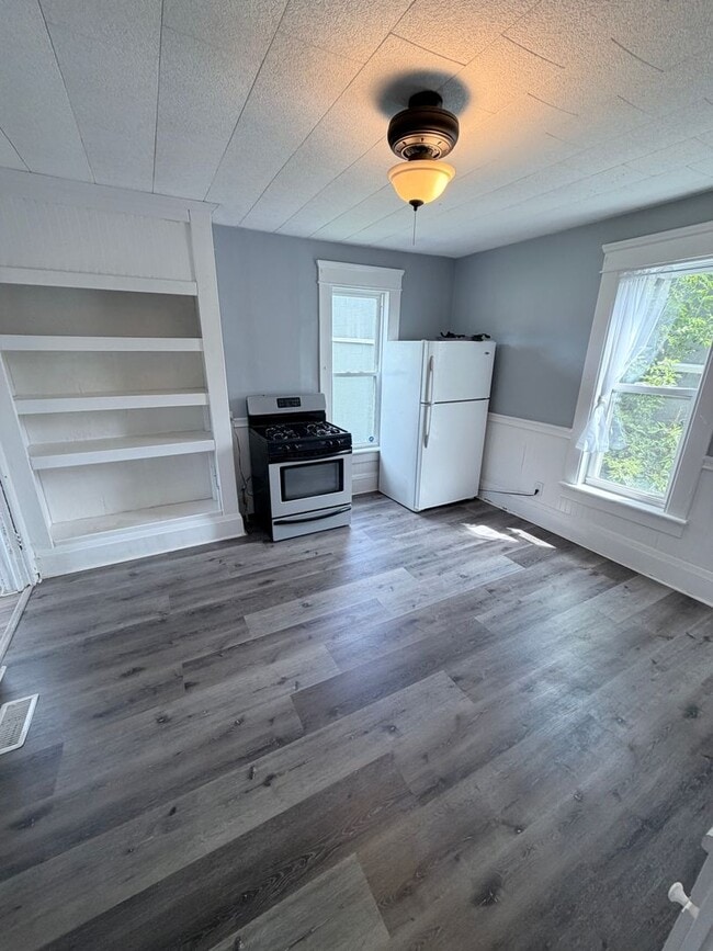2301 East Ave