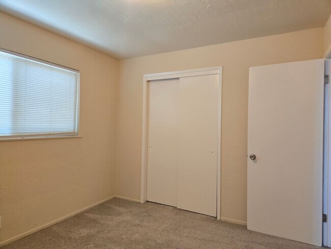 Photo - 860 Calhoun St Unit 6
