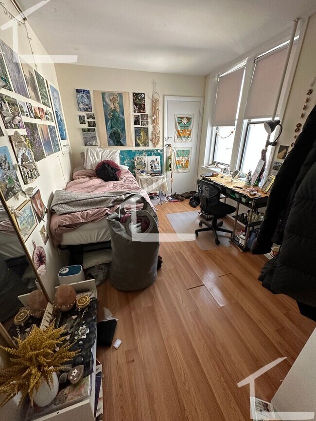 Photo - 9/1- No Fee! Spacious 3BR/1.5BA near Packard's Corner!