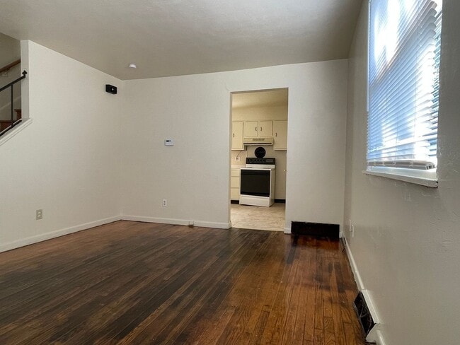 Photo - 4105 Sullivant Ave