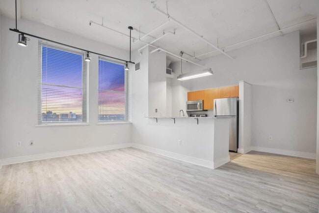 The Lofts At 1835 Arch