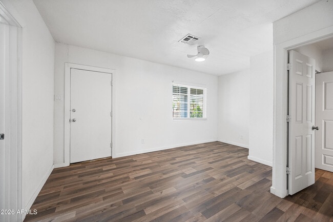 Photo - 22 E Riverside St