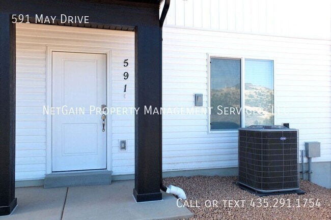 Photo - 591 S May Dr