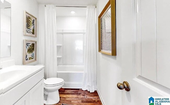 Photo - 595 Sterling Pl