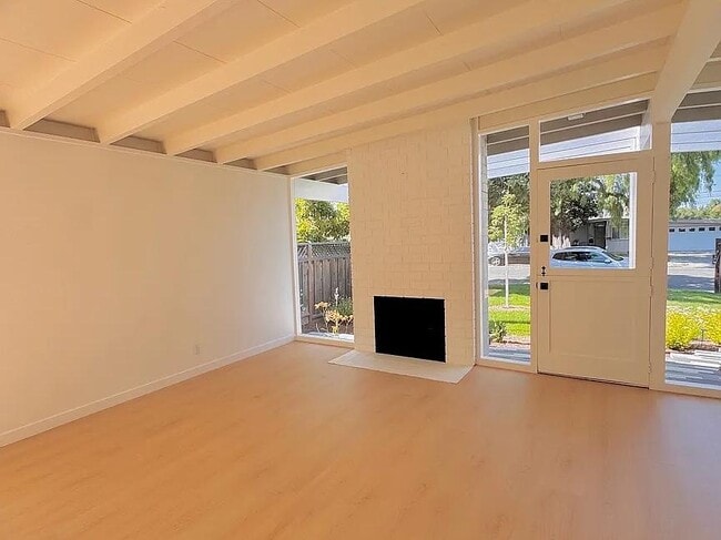 Photo - 1763 Spring St
