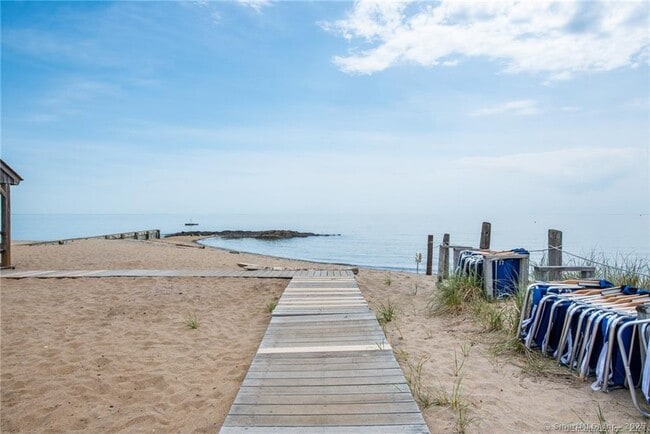 Photo - 147 Overshore Dr W