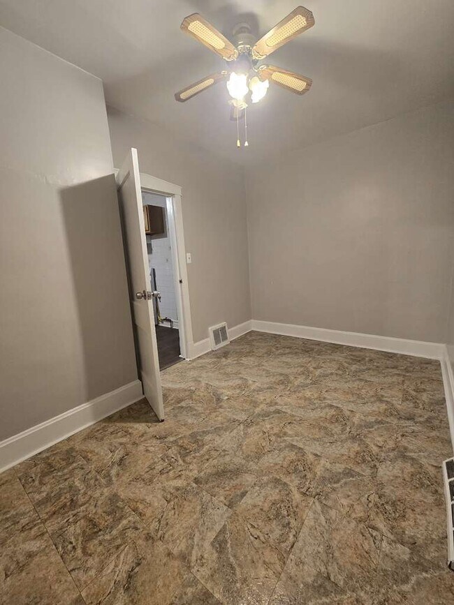 Photo - 8445 S Marquette Ave