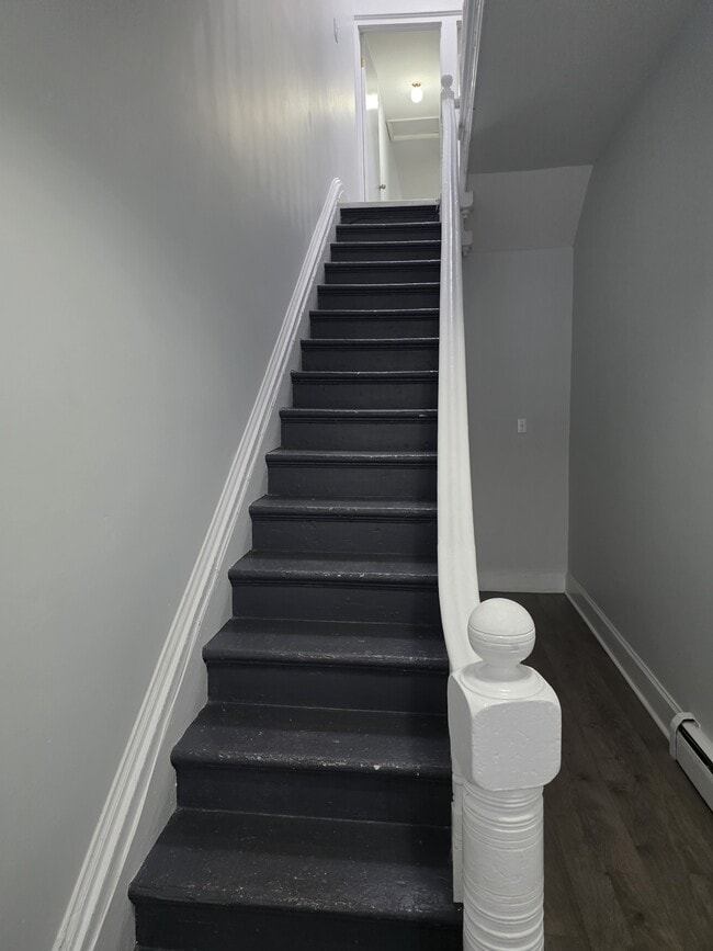 Building Photo - 2219 Brunswick St