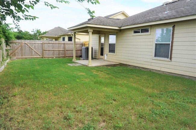 Photo - 224 Julian Point