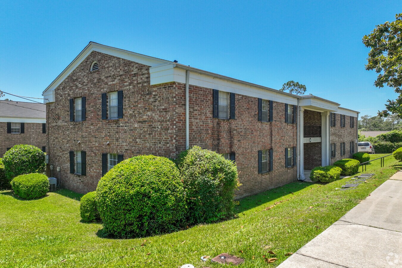 2203 W Pensacola St - Vista principal - Plantation Condominiums