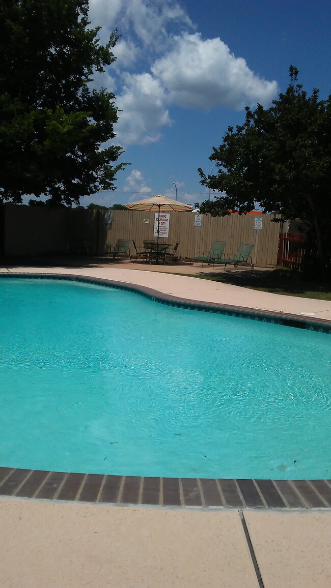 Photo - Emerald Garden Apartments