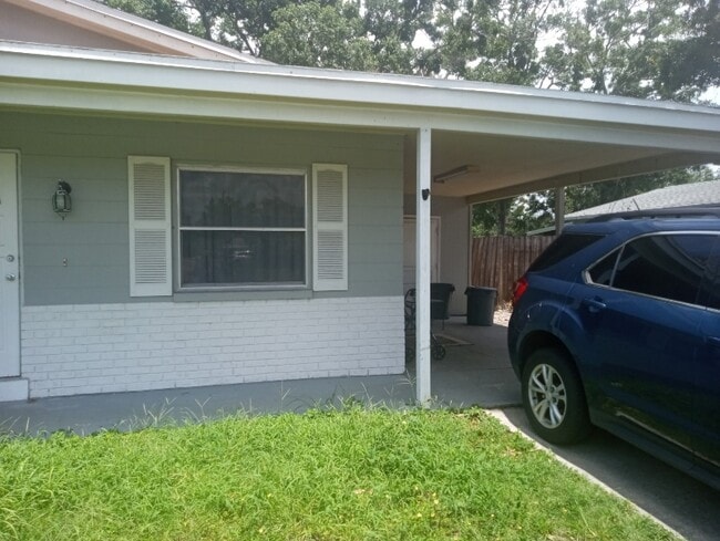 Photo - 5875 70th Ave N