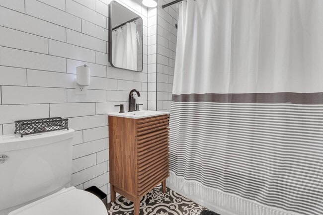 1st Floor Bathroom