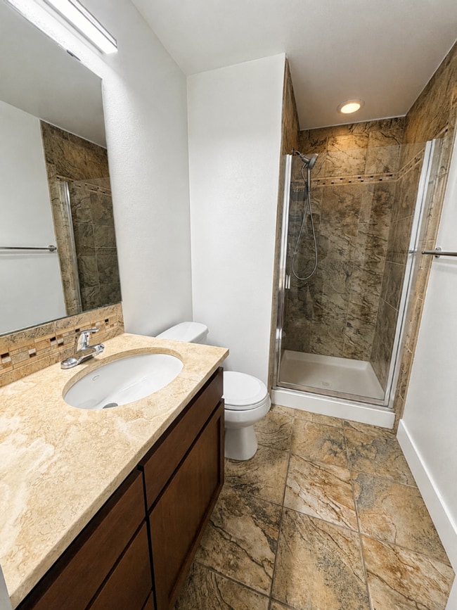 Photo - 9215 Roosevelt Way NE